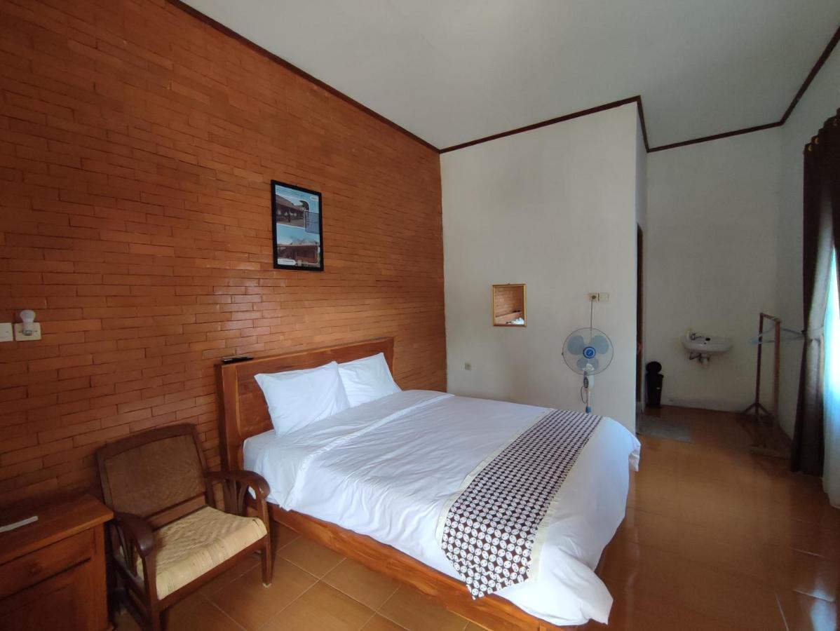 Romadhoni Homestay Magelang Phòng bức ảnh